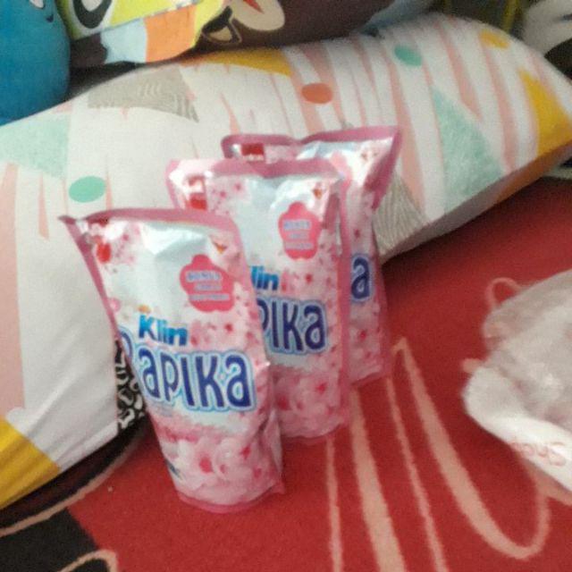 Rapika Soklin Pelicin Pakaian 400ml Sakura