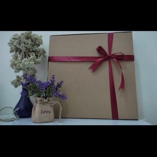 

box hampers kotak kado lengkap