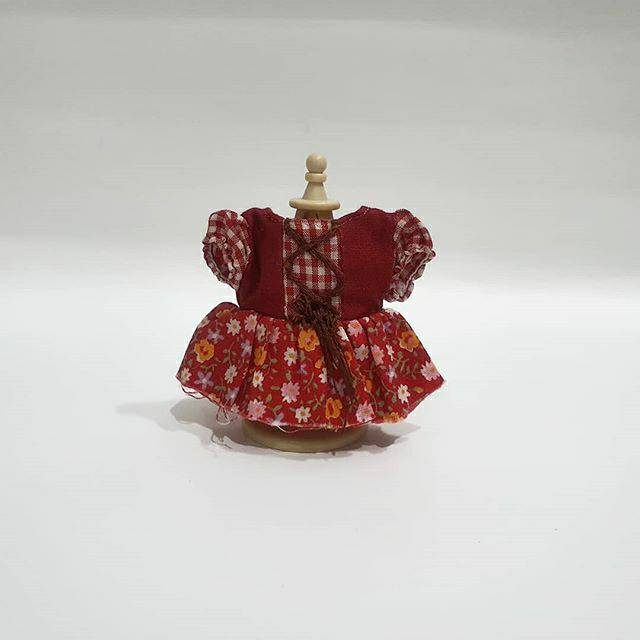 ⚠️RARE ITEM⚠️
Sylvanian Families Ivory Rabbit Sewing Clothes