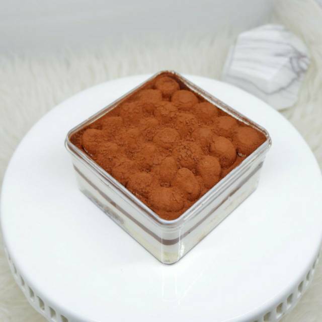 

Tiramisu Dessert Box