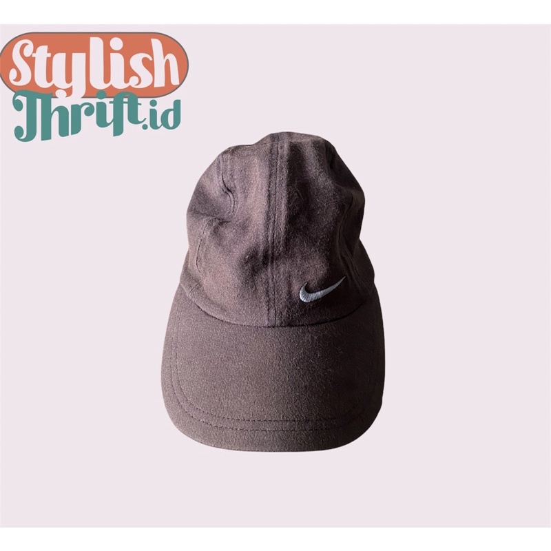 Preloved | Thrifting | topi nike vintage