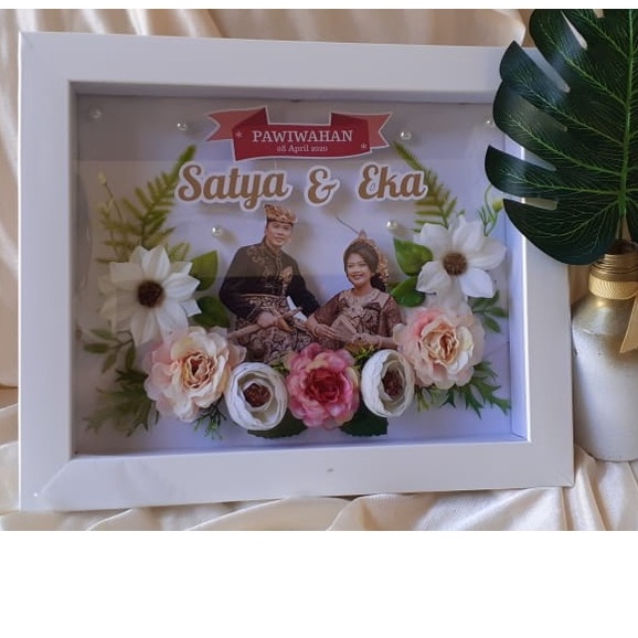 Frame 3D Custom PBA Wedding Hampers Ulta Graduation Gift Present for Friends