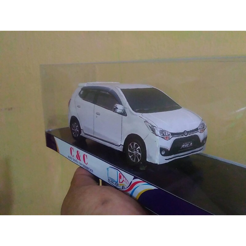 miniatur mobil ayla