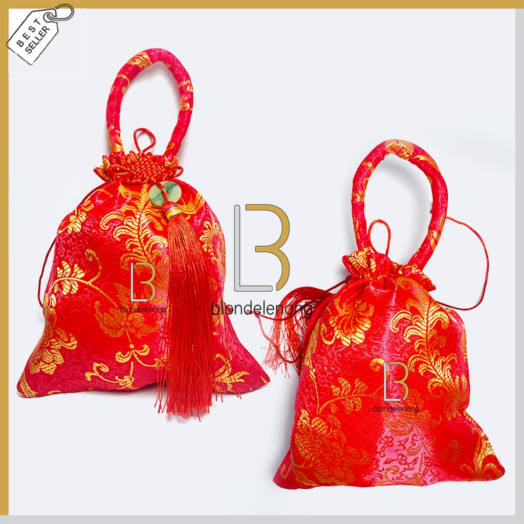 Tas Pouch Kantong Serut Bingkisan Kado Hadiah Hampers Parcel Parsel Dos Kotak Box Toples Kue Kering Keranjang Giok Motif Imlek Tahun Baru Cina Sincia Cny Shio Macan 2022 Hantaran Lamaran Wedding Sangjit Pernikahan Nikahan Shuangshi Merah Emas Anak Dewasa