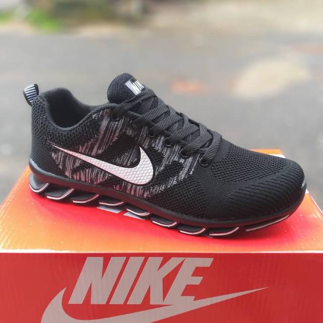 NIKE  APPAREAL IMPORT Vietnam