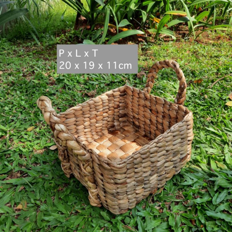 Tray Kotak Handle Kepang Enceng Gondok