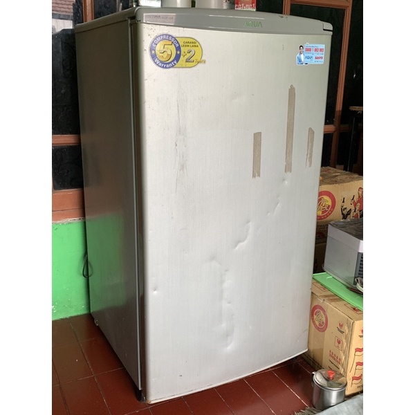 Upright freezer Aqua AQF - S4 / freezer asip merk aqua murah prelove
