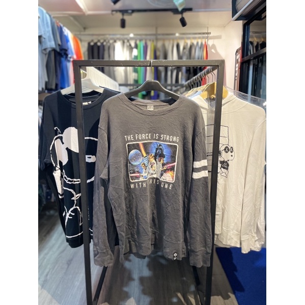 Crewneck Sweatshirt Uniqlo UT x Starwars Second Original