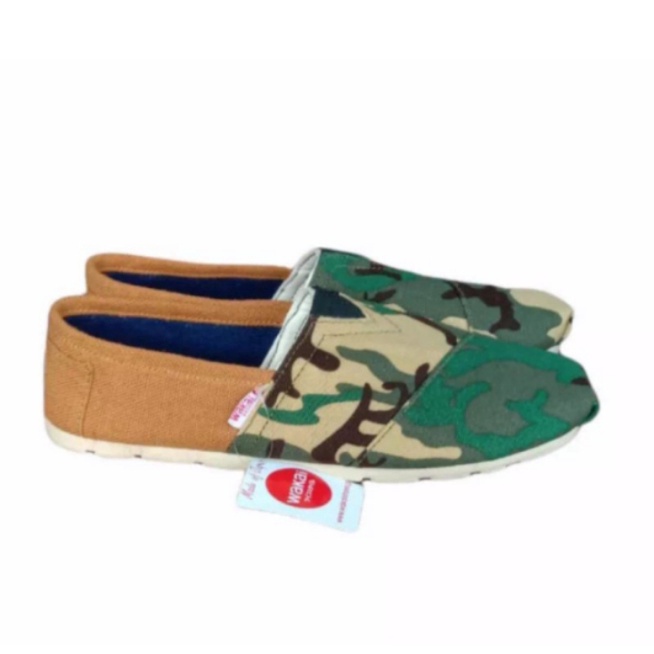 SEPATU WAKAI LABEL VIETNAM PRIA DAN WANITA SEPATU WAKAI SLIP ON WARNA ARMY