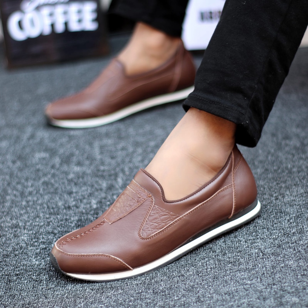 Abrhm Gavin - Sepatu Casual Sneakers Pria Kulit Asli Kerja Santai Hitam