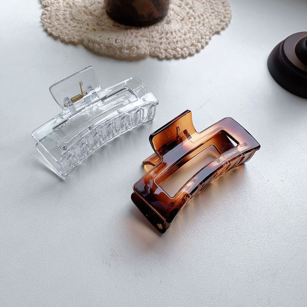JEPIT JEPITAN BADAI JEDAI KOTAK PERSEGI PANJANG MEDIUM KLIP RAMBUT TEBAL TRANSPARAN KOREA WANITA KOREAN WOMEN SQUARE RECTANGLE JAW THICK HAIR ACCESSORIES CLUTCHER CLAW CLIP CLIPS ACRYLIC TRANSPARENT THICK HAIR COLOR MEDIUM SIZE