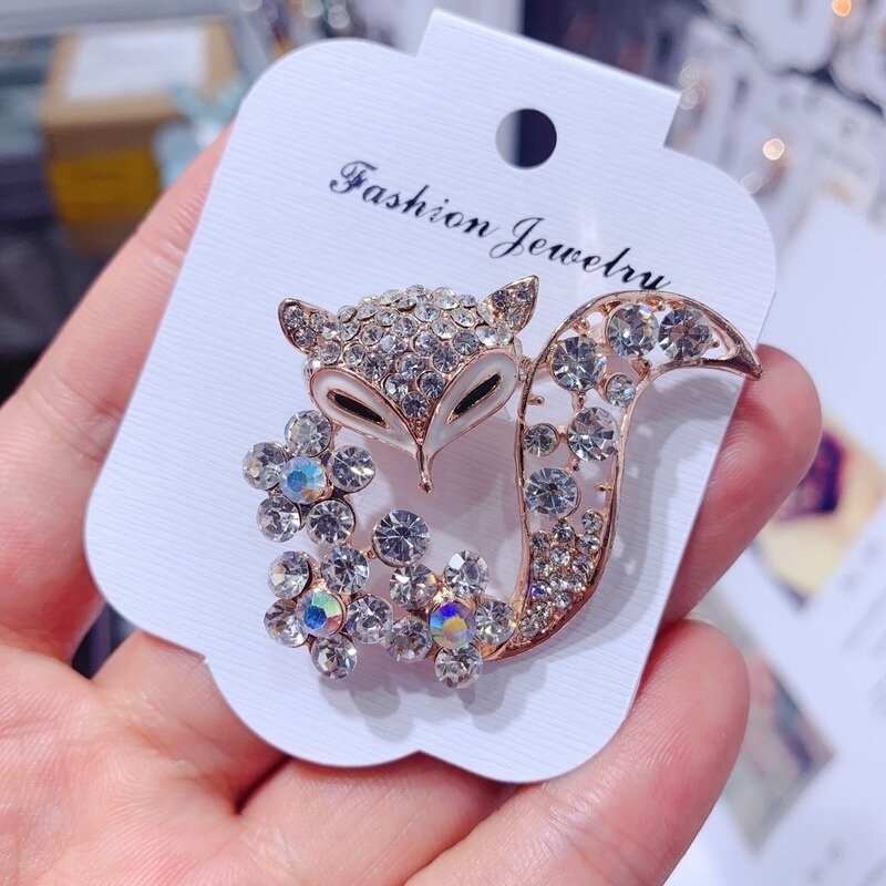 (COD) 2022 Bros / Pin Fashion Bentuk Rubah Aksen Zircon Warna Gold / Silver Untuk Perhiasan Wanita