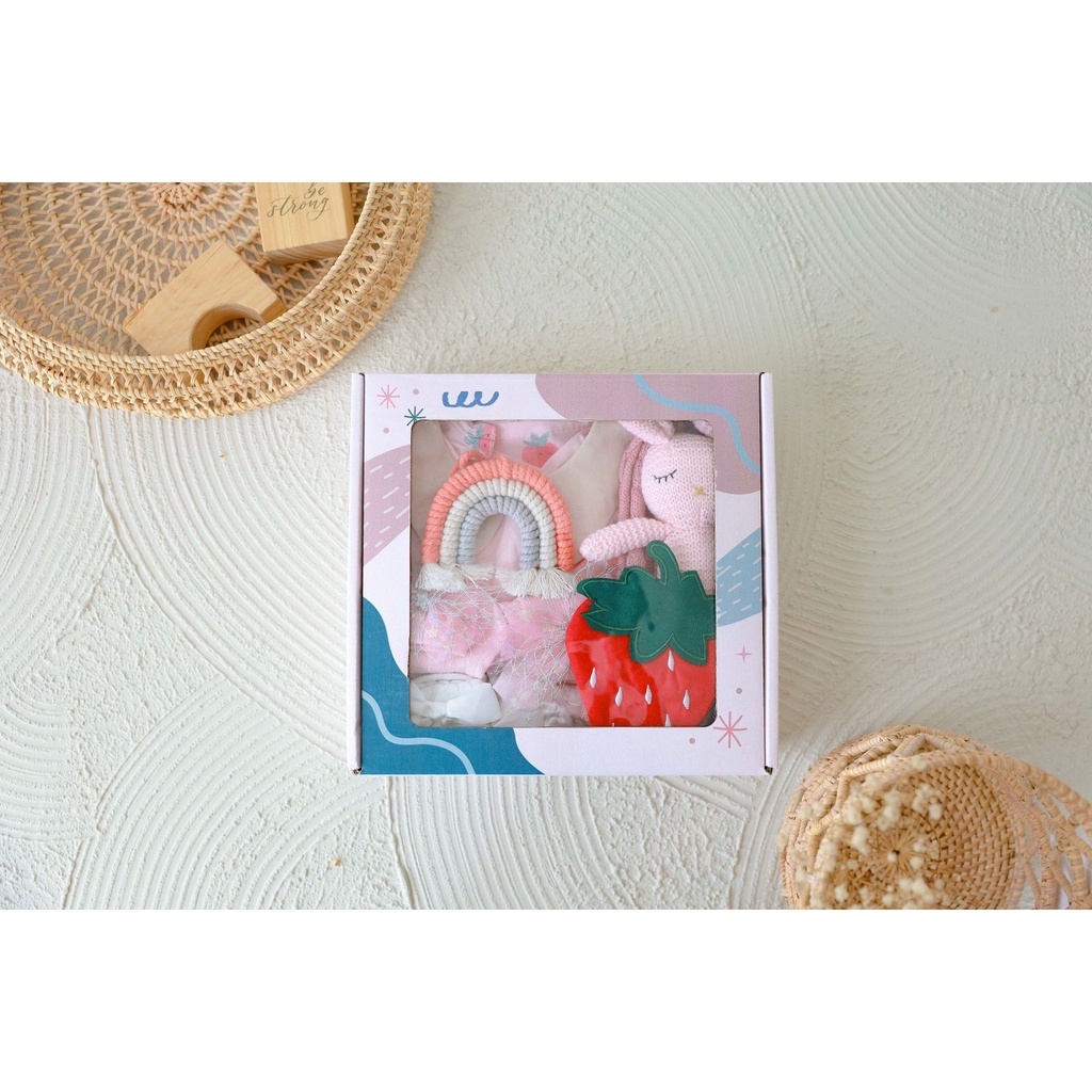 Gia Box - Baby Gift Box - Kado Lahiran Bayi Parcel - Hadiah Hampers Newborn - Supernova Supershop