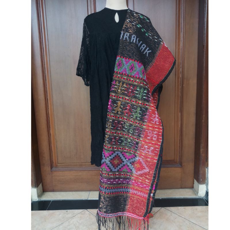 ULOS BATAK SADUM HITAM