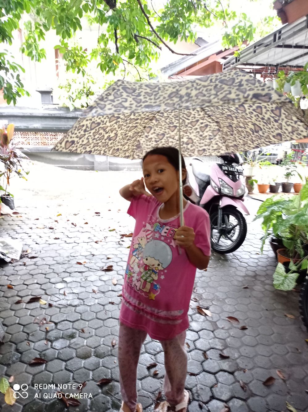 Promo Hot Sale Payung Lipat 3 Mini Kecil Pensil / Payung Lipat Pensil Ringan