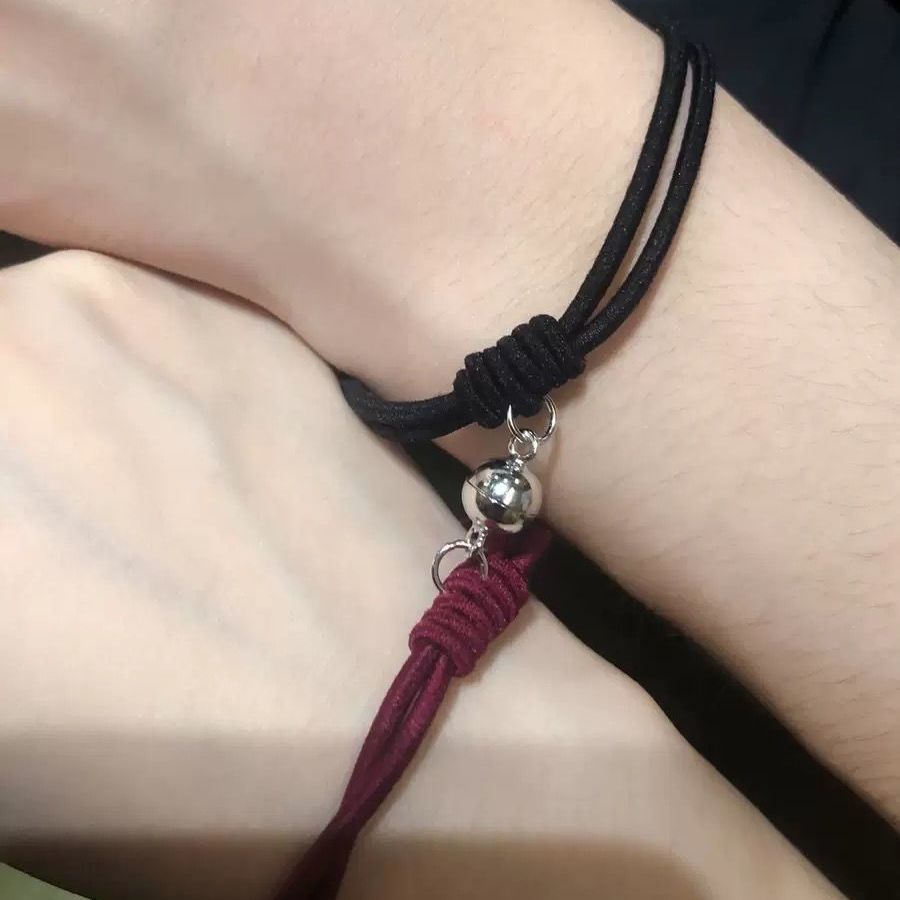 (YUZHU) COD 2 pcs Gelang Couple Magnet Pasangan Liontin Kreatif Pesona Gelang Perhiasan Hadiah Kekasih/ Couple Magnetic Attract Braided