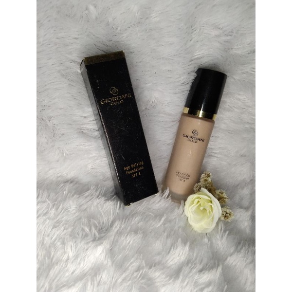 Giordani Gold Age Defying Foundation
