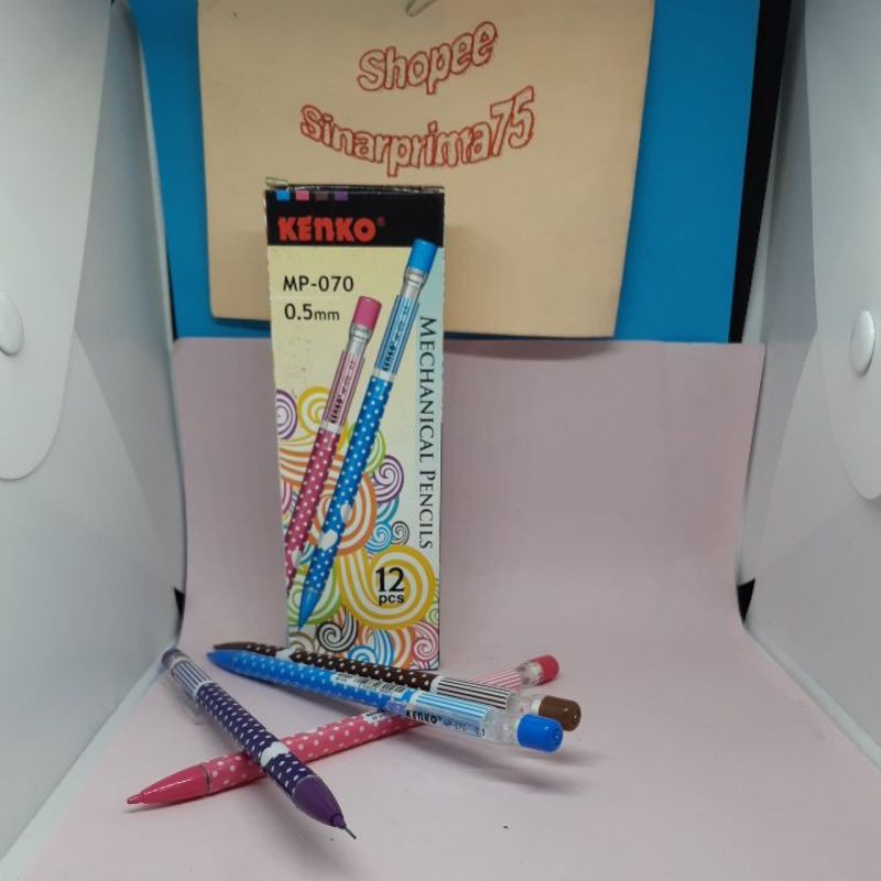 

Pensil Mekanik Kenko 070