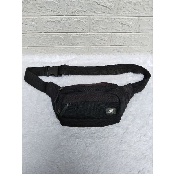 Tas Pinggang Pria NB hitam