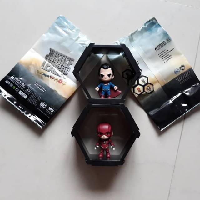 Limited Edition Collectible Hexagons Justice League XXI - Original