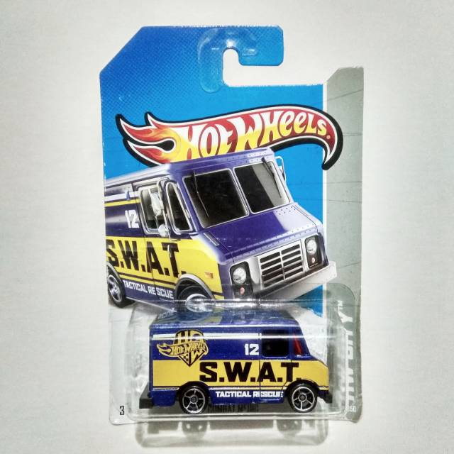 Hot Wheels Combat Medic Ambulance SWAT HW City card regular