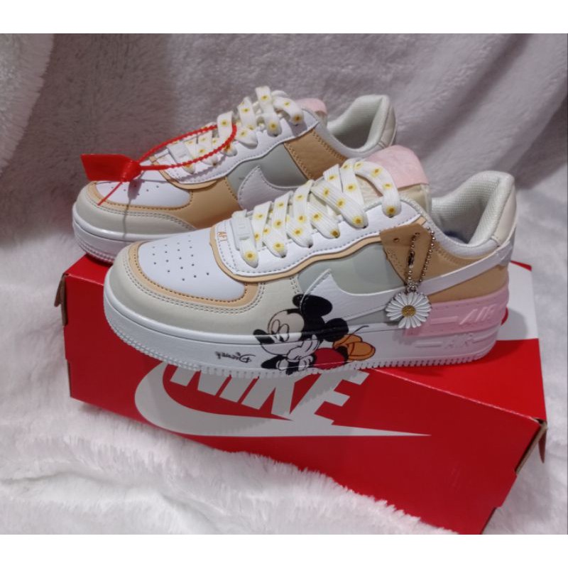 nike disney trainers