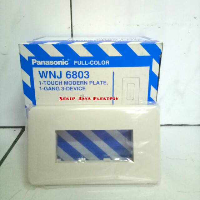 Plat 3 Lubang Panasonic WNJ 6803