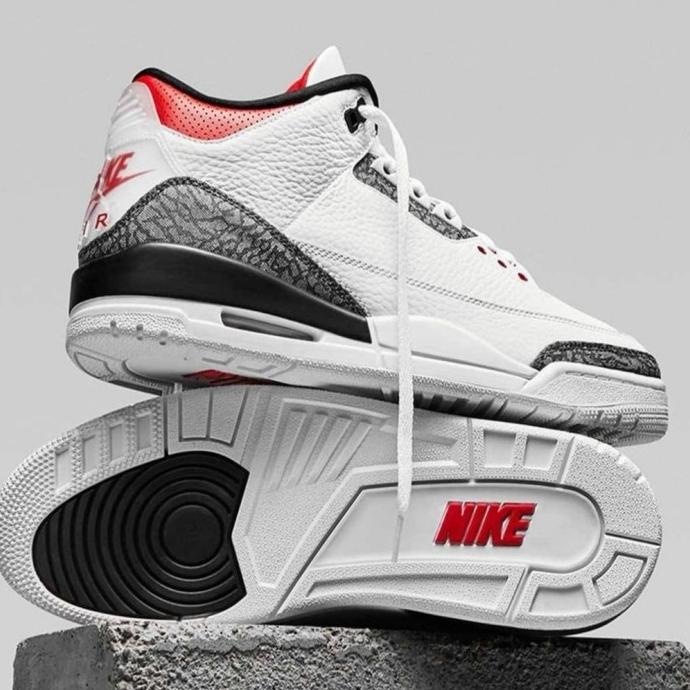 SEPATU NIKE AIR JORDAN 3 RETRO FIRE RED