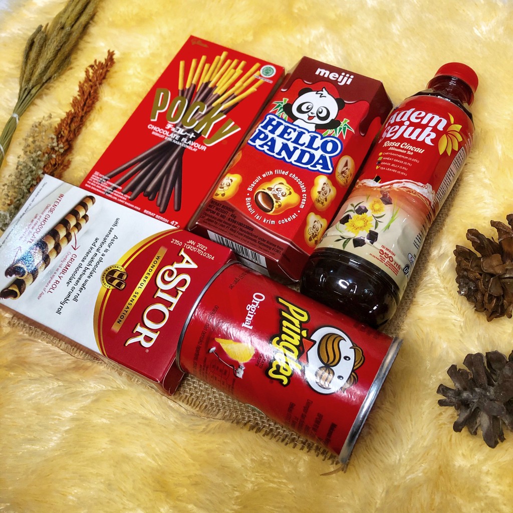

Snack Local Hampers B / Lebaran Hampers / Birthday Hampers / Graduation Hampers / Custom Hampers Gift