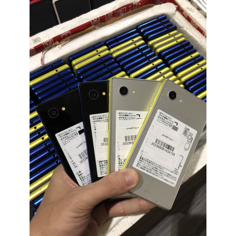 Sharp Aquos SH-02H Ram3GB 4G LTE