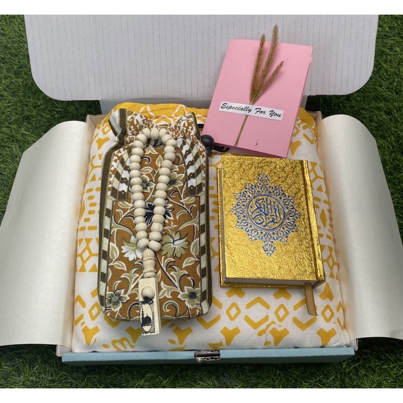 Paket Alat Sholat/hampers alat sholat/Hampers pernikahan/hampers ulang tahun/kado ultah/kado ulang tahun/hadiah ulang tahun/kado ultah cewek/kado nikah islami/kado ultah islami/hampers wisuda/kado wisuda/kado cewek/wedding gift/birthday gift/kado wedding