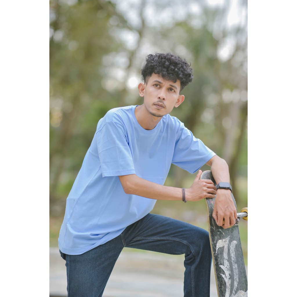 KAOS POLOS PENDEK WARNA BIRU MUDA BAHAN COTTON COMBED 30s COWOK DAN CEWEK BISA PAKAI