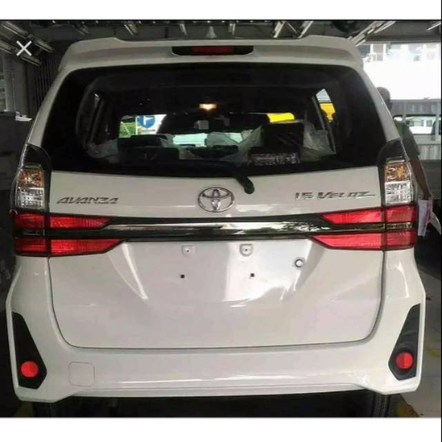Trunklid Grand Avanza Veloz 2019 Titanium Black ORI