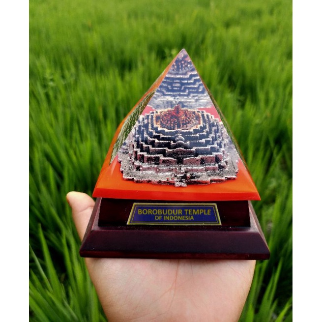 MINIATUR CANDI BOROBUDUR LIMAS - SOUVENIR JOGJA