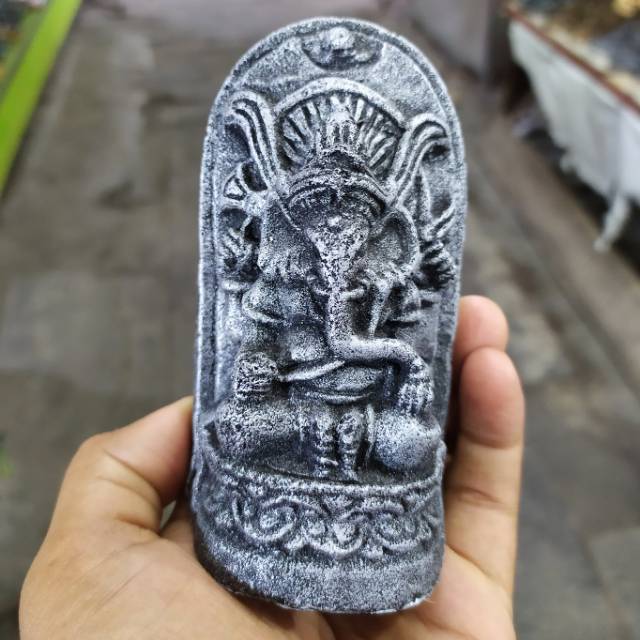 PAJANGAN MINIATUR PATUNG GANESHA DENGAN TEDENG KECIL BAHAN FIBERGLASS 13x6x4 cm - DEKORASI RUMAH