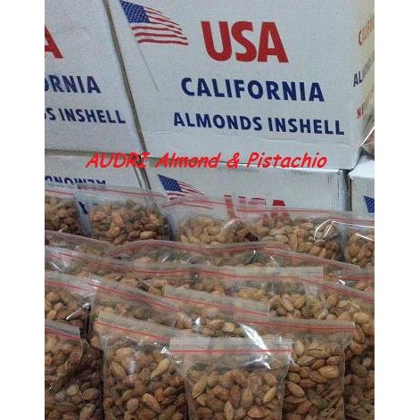 

Chasback Almond Roasted (Kacang Panggang\U002Fbakar) Usa California Inshell 1000Gr Terlaris