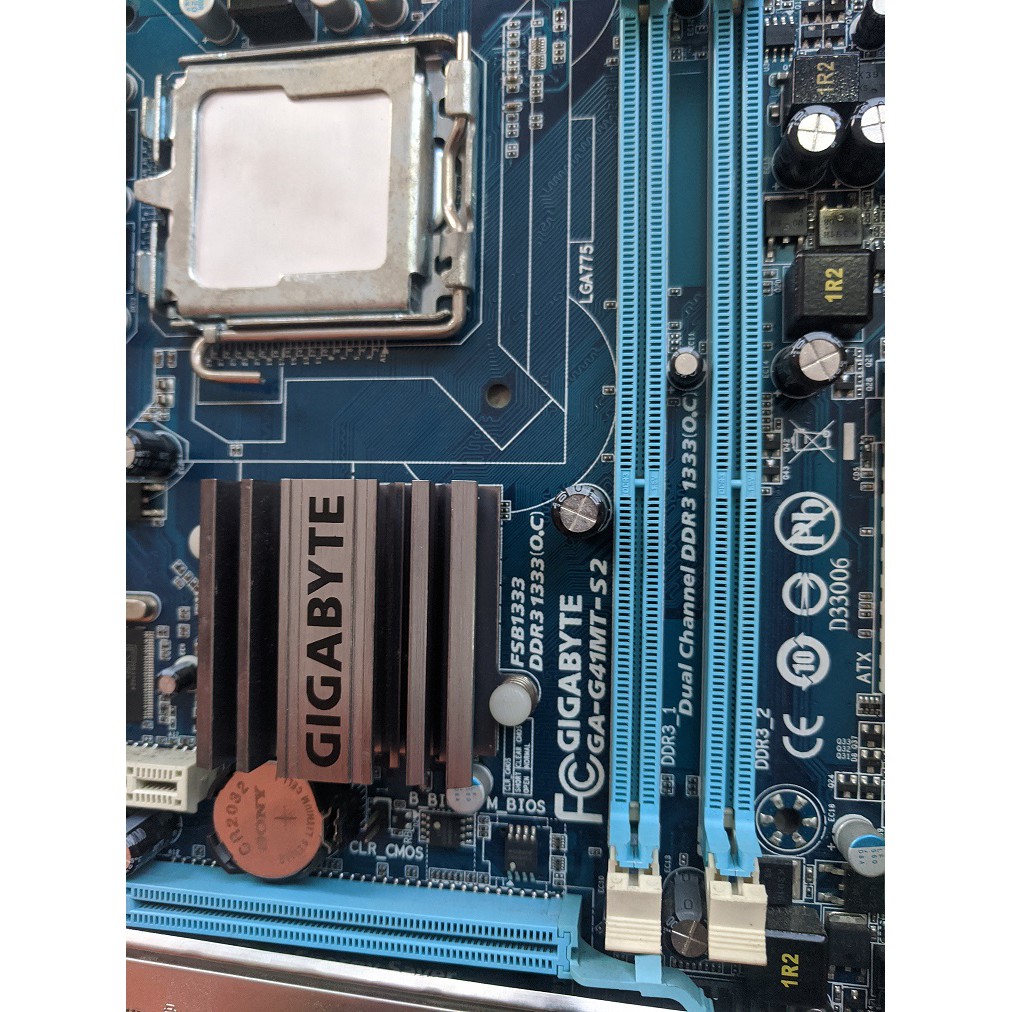 MOBO/MOTHERBOARD GIGABYTE G41+PROC C2D 7500+FAN PROC