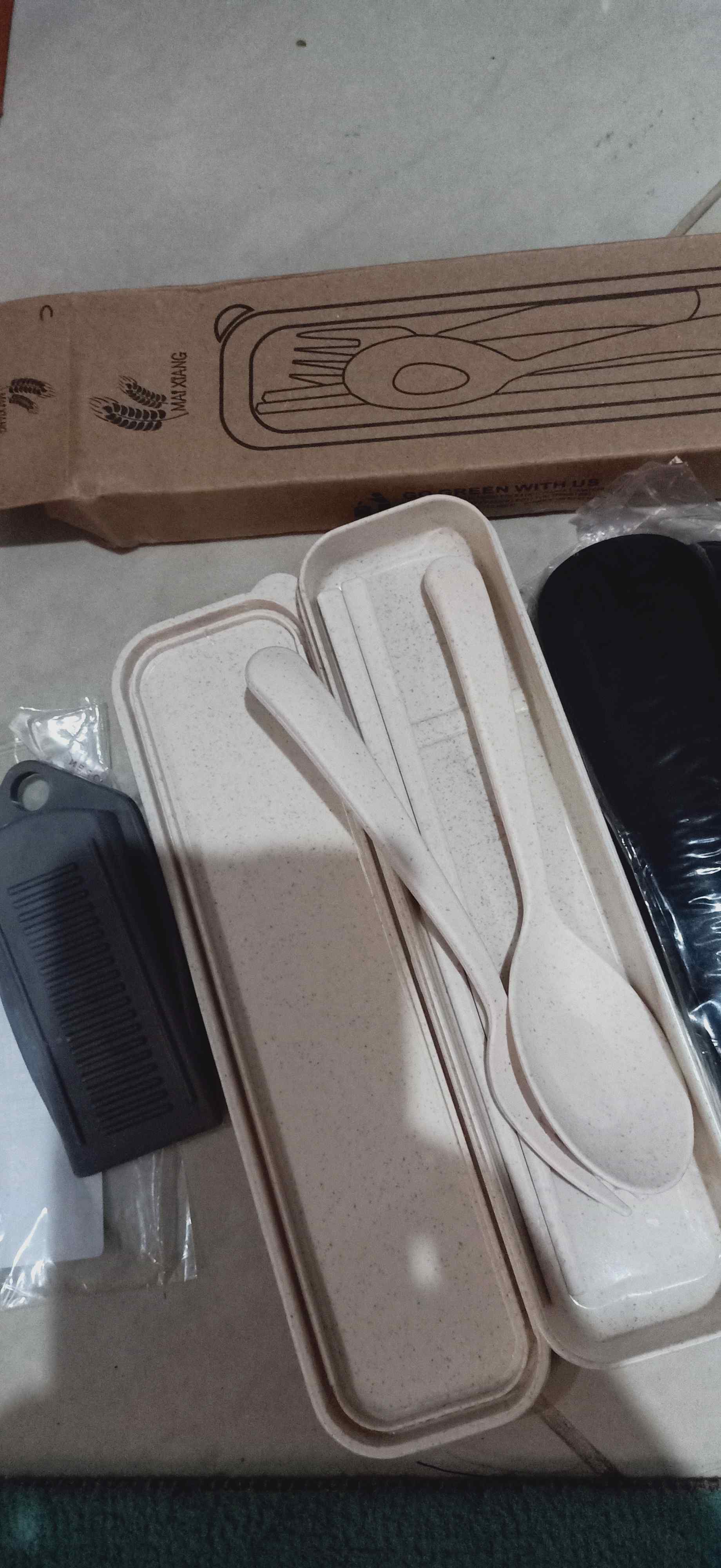 Sendok Garpu Sumpit Set Alat Makan Travel Piknik Bekal Korea