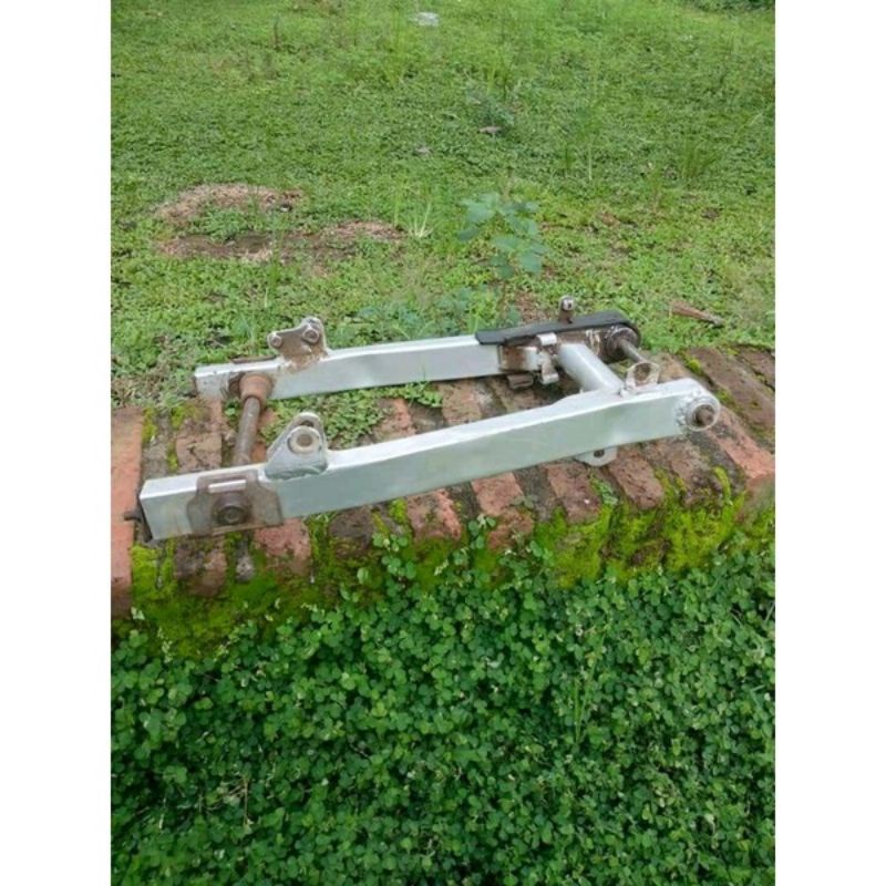 SWING ARM SWINGARM SUPIT KAWASAKI KAZE R SET AS DEPAN BELAKANG STANDART UTUH BAHAN CUSTOM PNP GL100 