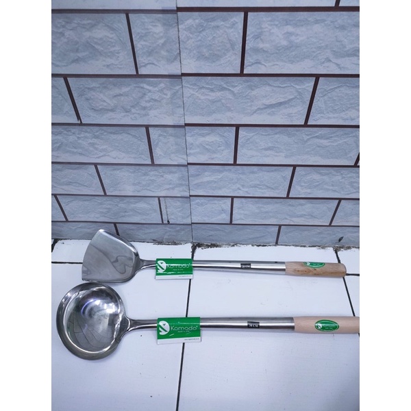 Sodet Irus Jumbo Stainless gagang Kayu merk komodo uk 38cm/Sodet stainless Multifungsi