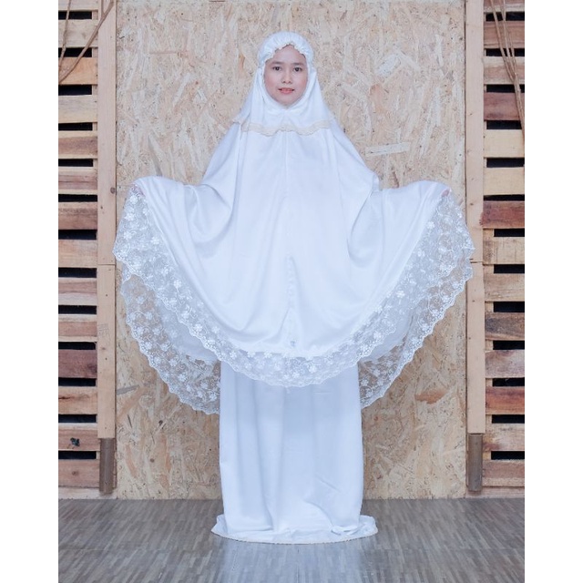 Mukena Dewasa Renda HANUM Jumbo Mukena Sutra Velvet By Nazwa