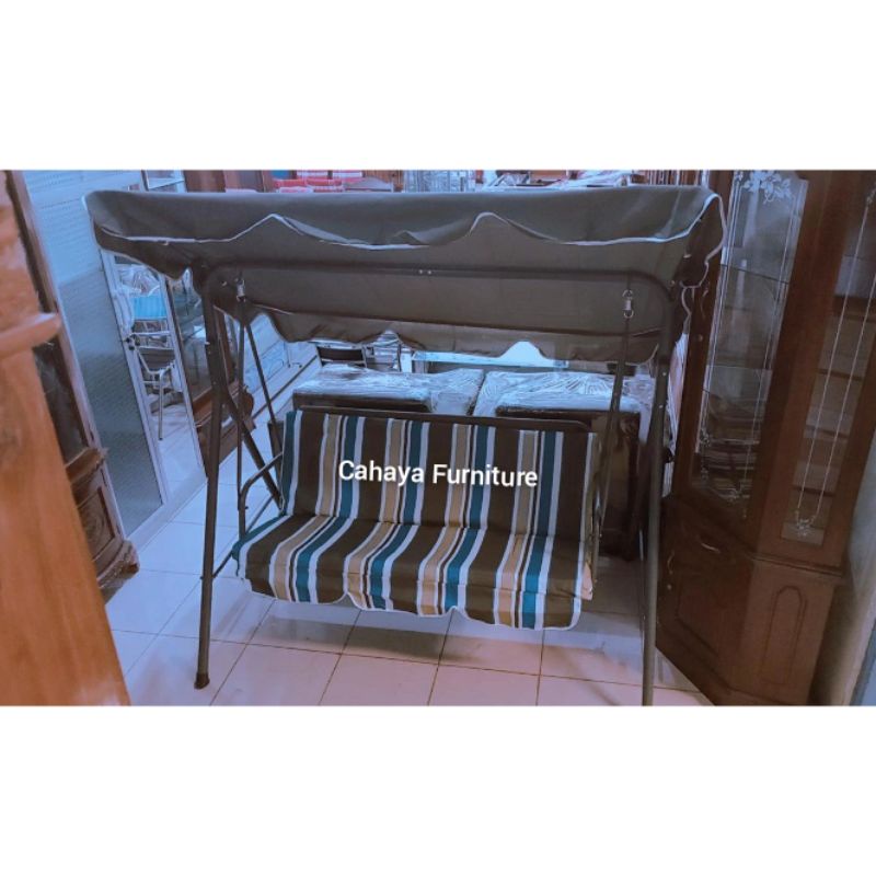 AYUNAN BESI MINIMALIS