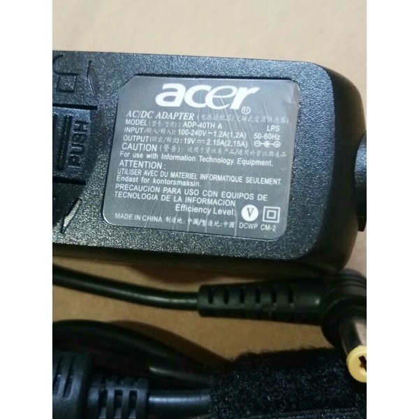 adapter merk Acer 19vdc - 2,15amp