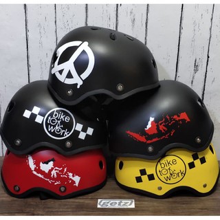 Helm sepeda helem minion bmx fixie skateboard Helm sepeda helem minion bmx fixie skateboard