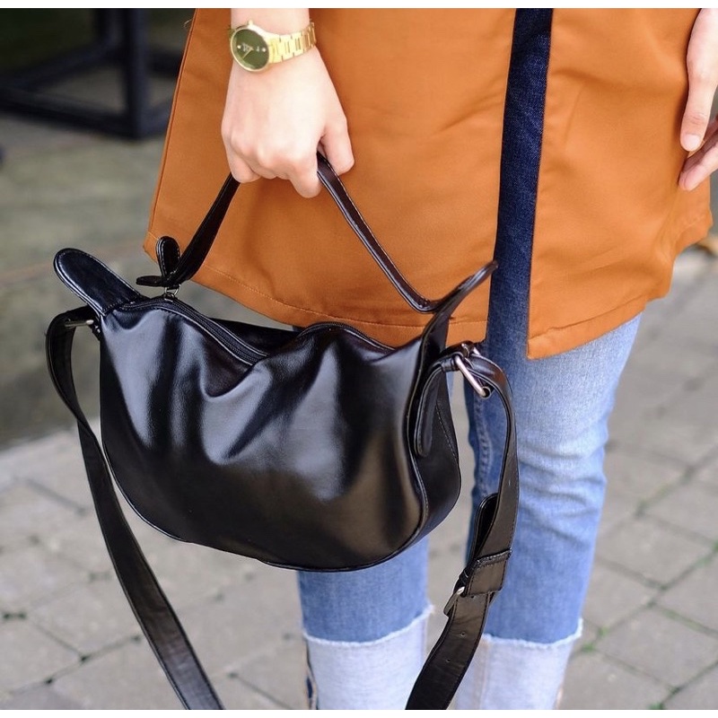 PRELOVED JOVA BLACK BAG BY KANARA_ID