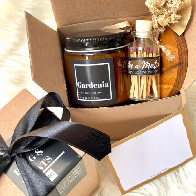 

Gift Box Scented Candle Hampers Kado Ulang Tahun Kado Wisuda Kado