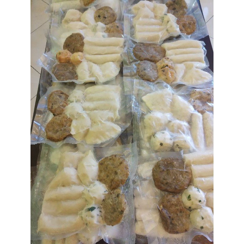 

pempek dangari dan pentol pedas