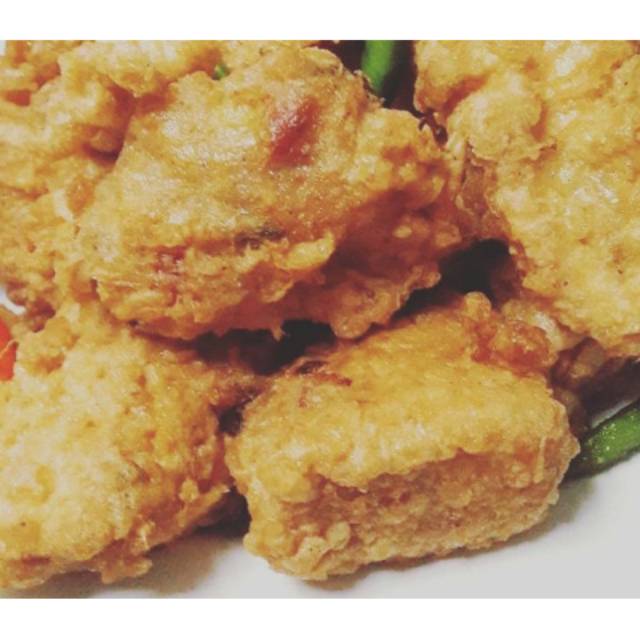 

Tofu mercon just 2.5 k tahu yang di dalam nya ada baksonya ..dijamin rasanya maknyuusss