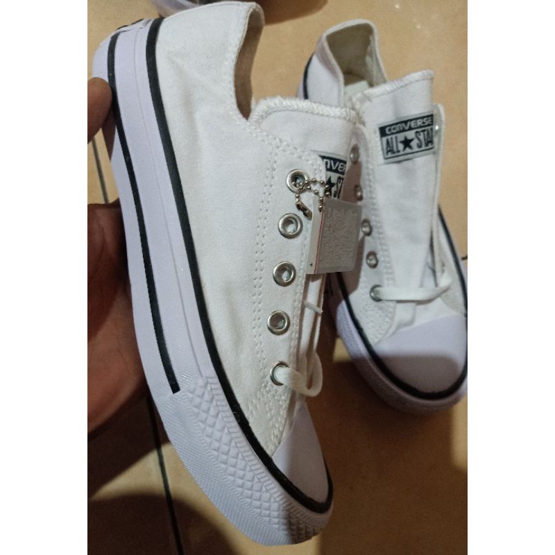 sepatu sneakers low warna