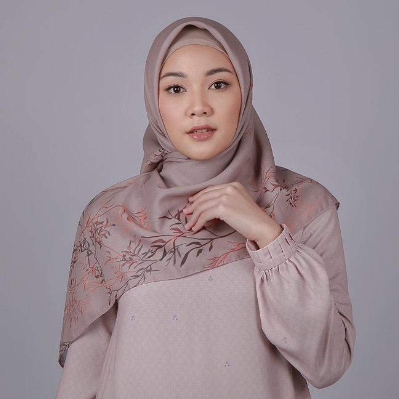Zoya Scarf Carvina | New Juni 2021